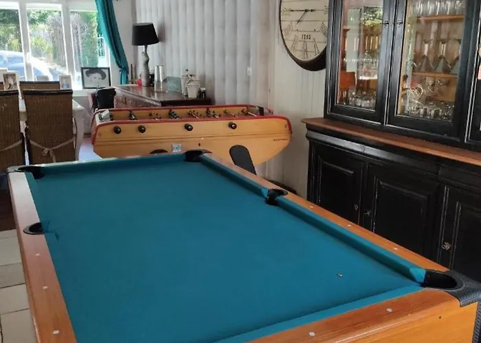 Familly 3 Se Trouve A 10 Min Du Circuit Des 24 H Du Mans 1 H 30 Du Peage Saint Arnoult 15 Min Du Pole Europeen Du Cheval A Savignee L'eveque Ferienhaus Changé