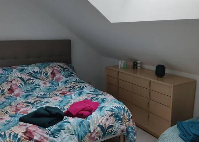 Ferienhaus Familly 3 Se Trouve A 10 Min Du Circuit Des 24 H Du Mans 1 H 30 Du Peage Saint Arnoult 15 Min Du Pole Europeen Du Cheval A Savignee L'eveque