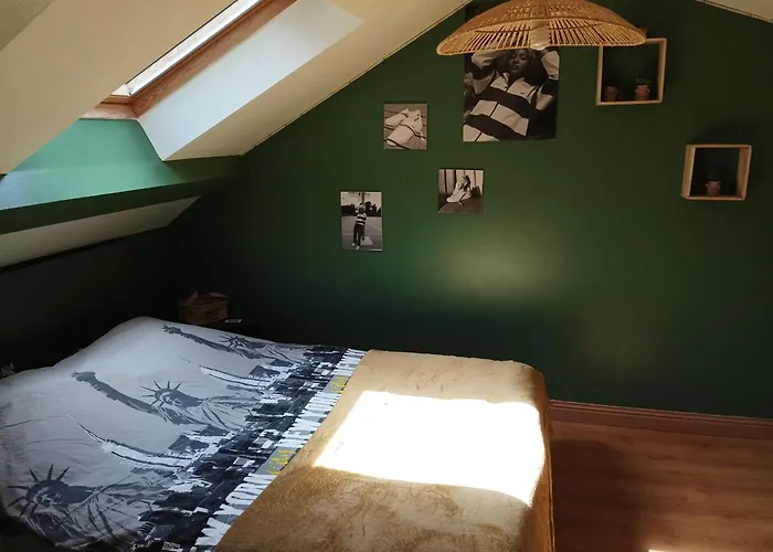 Familly 3 Se Trouve A 10 Min Du Circuit Des 24 H Du Mans 1 H 30 Du Peage Saint Arnoult 15 Min Du Pole Europeen Du Cheval A Savignee L'eveque Ferienhaus Changé